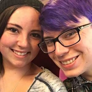 Meet your Posher, Devon